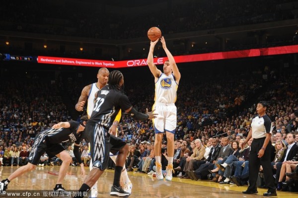  奥格斯堡客场绝杀比勒菲尔德拿下关键三分