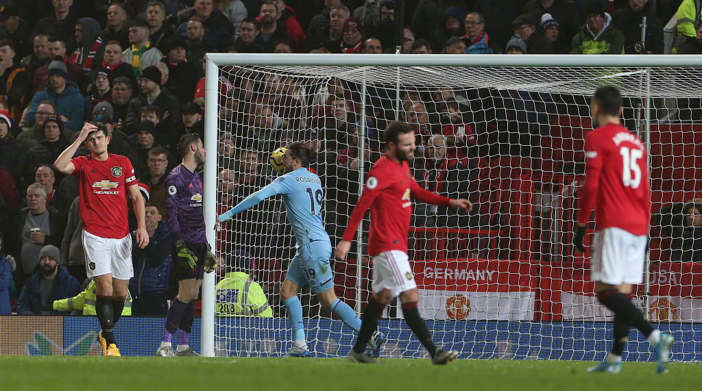  明斯门线极限解围，伯恩利后卫神勇表现力保城门不失  