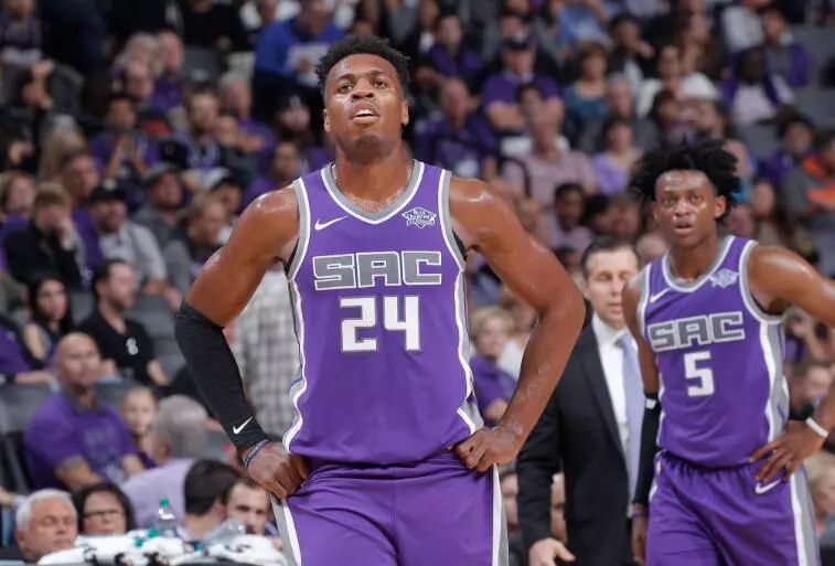  福克斯关键抢断国王加时险胜马刺终结颓势  