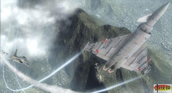  水晶宫老鹰搏击长空，塞尔赫斯特公园上演高空轰炸