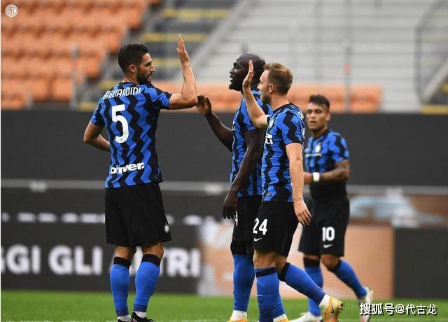  国米锋霸头槌攻门势大力沉洞穿对手城池