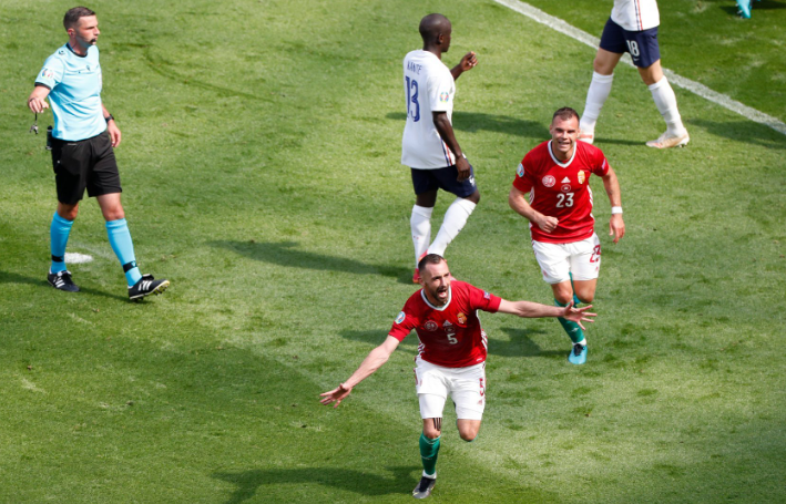  比勒菲尔德顽强逼平豪门，德甲弱旅爆冷抢分成功