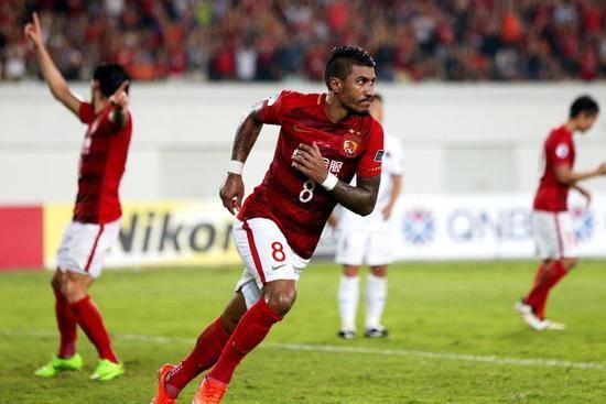  阿雅克肖锋线组合默契十足，连线配合撕破对手防线